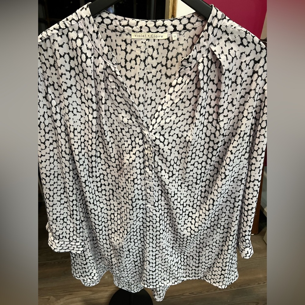 Violet & Claire Monochrome Patterned Blouse